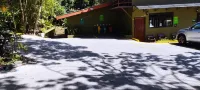 Cala Lodge - parking
