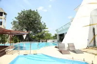 Seaclusion Diani - ที่มีสระว่ายน้ำ