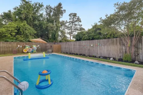 Paradise Near Beach w/Private Pool sleeps 12 - 4-Star
