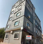 Hotel Simony Palace Hotels near Jhameshwar Mahadev