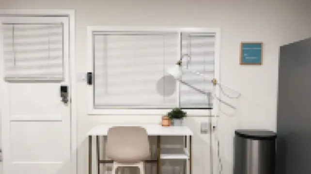 Charming Riverside guesthouse near UCR, Downtown & plazas