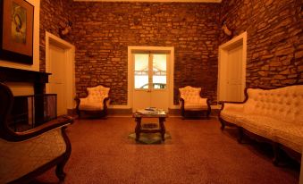 The Tredis Heritage by the Lake