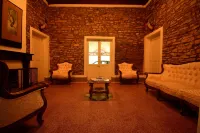 The Tredis Heritage by the Lake