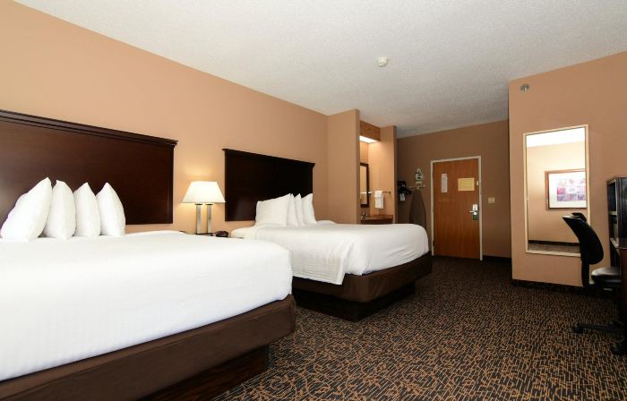 Cobblestone Inn & Suites - Denison | Majestic Hills