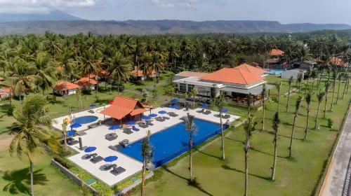 Ketapang Indah Hotel Hotels in Kalipuro