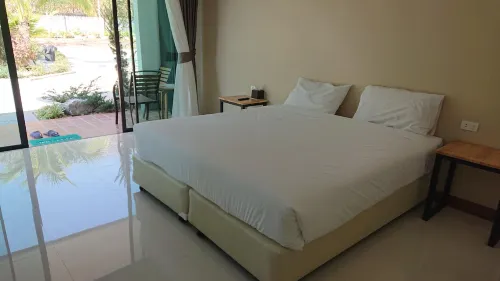 Hom Sawat Village Resort Bueng Khong Long 호텔