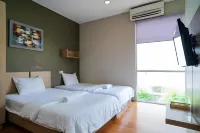 Three J Residence Hotels in Curug