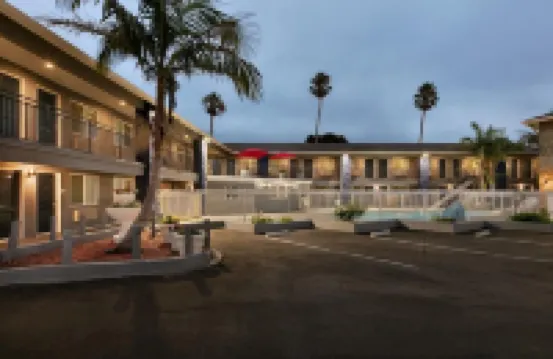 Torch Lite Inn at the Beach Boardwalk