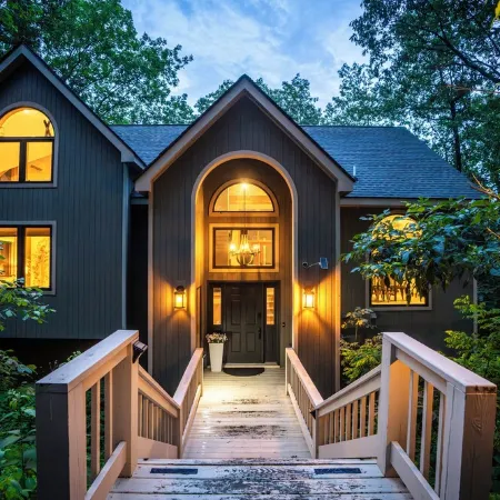 Newly Rebuilt Home - Hot Tub - Sauna - Sleeps 14