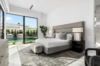 Exclusive Indio Villa Pool, Hot Tub, Putting Green Sleeps 18 Bravo #6