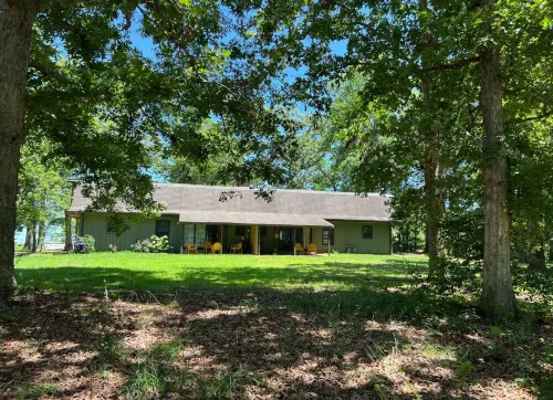 Cozy Cabin with Beautiful Sunsets. Less Than Hour to 5 State Parks. King Bed.
