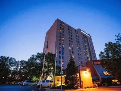 DoubleTree by Hilton Minneapolis-Park Place Hoteles en St. Louis Park
