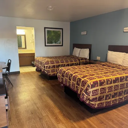 Spanish Trails Inn