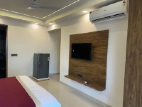 Soothing Stayz - Near Medanta the Medicity