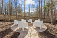 Curated 3BR Boutique Retreat in Cary – Walk to Trails, Close to Downtown
