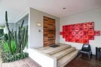 9Am Hotels in Curug