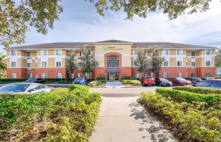 Extended Stay America Suites - Orlando - Lake Buena Vista Отели рядом с достопримечательностью «Бейзилика оф Нешнел Шрайн оф Мэри, Квин оф Юниверс»