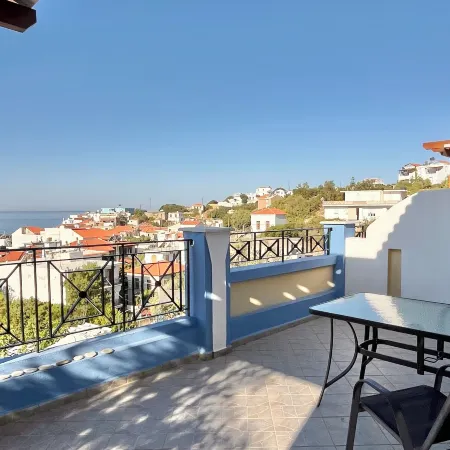 Pantheon Apartments & Studios