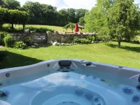 Lavender Hill Estate, Private 37 acres,1.5 hour from NYC, Heated Pool, Jacuzzi, Hotels in Shawangunk