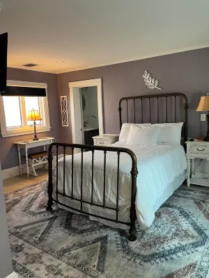 Cute Intown Suite