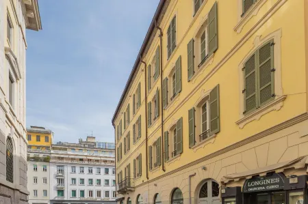 Muralto's Nest by Rent All Como Отели рядом со станцией Como Nord Lago