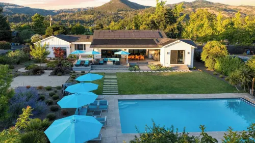 Luxe, Pool, Spa, Fire Pit, Game Room, Piano Sonoma Pool Retreat by Avantstay
