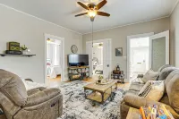 Dog-Friendly Home with Yard, 6 Mi to Louisville! Hotels in New Albany