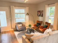 Modern Comfort in a Bright Nampa Retreat