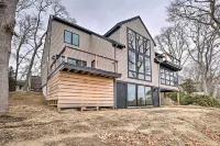 Waterfront Hyannis Home 1 Mi to Ferry and Beach! - Bãi biển