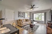 BBQ Ready w/ Patio: Walkable Carson City Duplex Hotels in der Nähe von Villas At Dolphin Bay