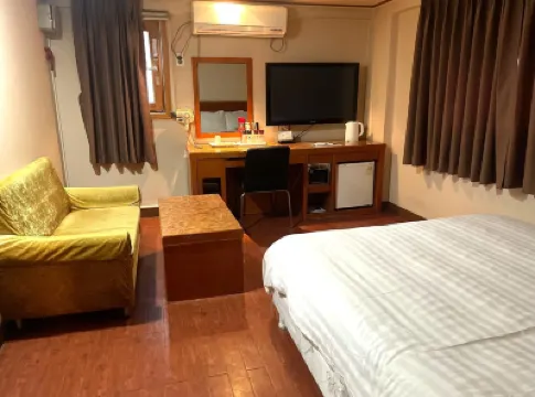 Jahamun Hotel Hotel berhampiran Kuil Jingwansa