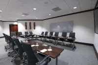 Radisson Plaza Hotel and Suites Kalamazoo Các khách sạn ở Kalamazoo County