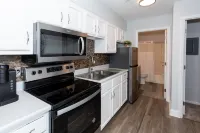 Balcony with Scenic Views and Live Music Events - Gorgeous Retreat Hotels in Huron