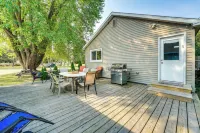 Game Room, Fire Pit! Family Home by Lake Michigan - Wi-Fi