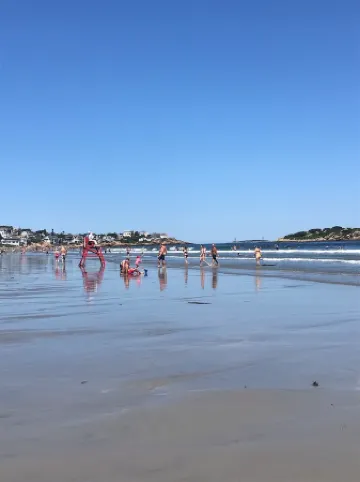 Single Level Home - Steps to Downtown Gloucester & A/C throughout