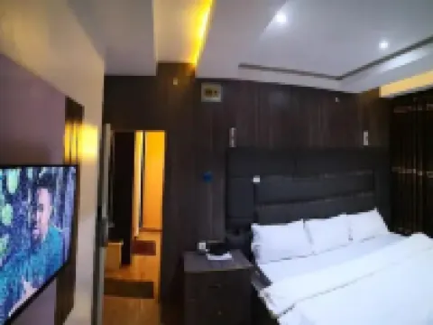 Side View Hotel Hotels in Ikom