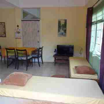 Breezy African Suite Rooms