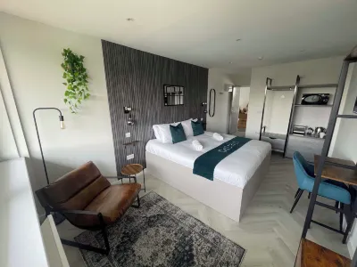 OYO Costays Studios Hotels near B&M Store with Garden Centre