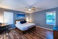 Golf Course View and Private Pool - Luxurious Family Retreat
