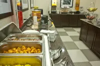 Hampton Inn & Suites Denison - breakfast