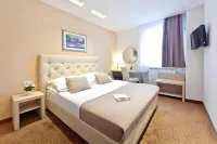 Hotel Central - 3-Star