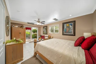 Private Villa within a Luxurious & Gated Estate near world-class fishing/boating فنادق في 