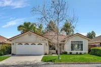 Tranquil Retreat - Charming 3-Bed 2-Bath Single Story Home - Scenic Escondido