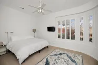 Luxurious Sedona Sanctuary with Pool and Spa 3 Master Bedrooms and Office Space