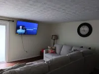 Charming townhome in welcoming Bowie with WiFi, AC Hotels in Bowie