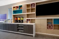 Home2 Suites by Hilton Galveston - 朝食