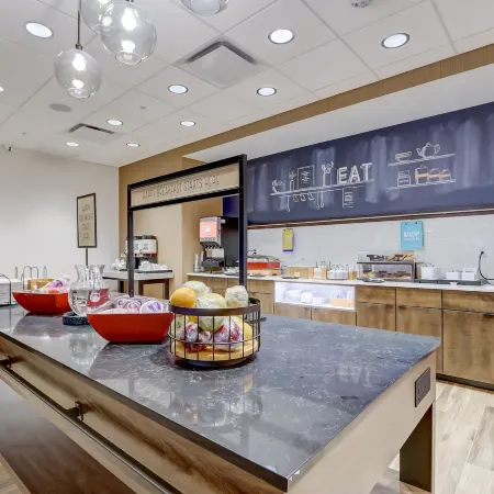 Hampton Inn and Suites by Hilton Cincinnati Midtown Rookwood