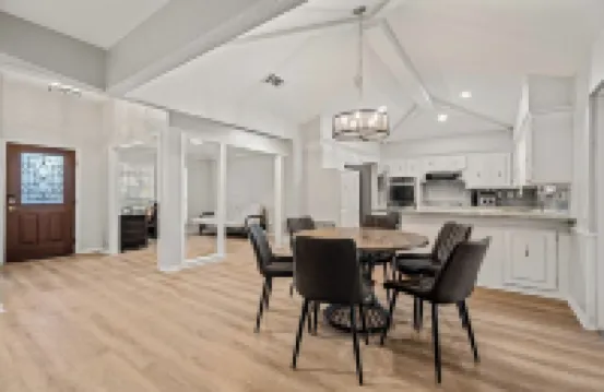 Central Updated 4 beds 3 baths