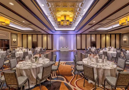 Atlantis Casino Resort Spa Отели рядом с достопримечательностью «Reno Events Center»