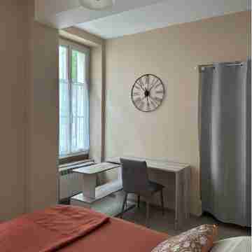 Apartment In Nevers Centre Calm & Warm Rooms